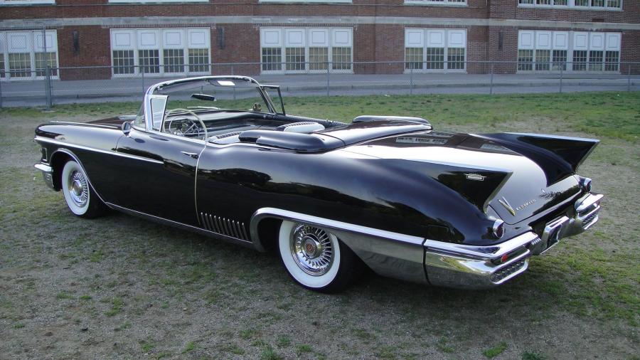  Cadillac Eldorado Biarritz Convertible 1958 года  (фото 16 из 39)